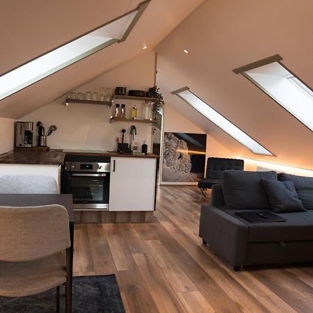 Apartamento Scenic Penthouse - Ocean View & Skylight Windows Siglufjordur Exterior foto